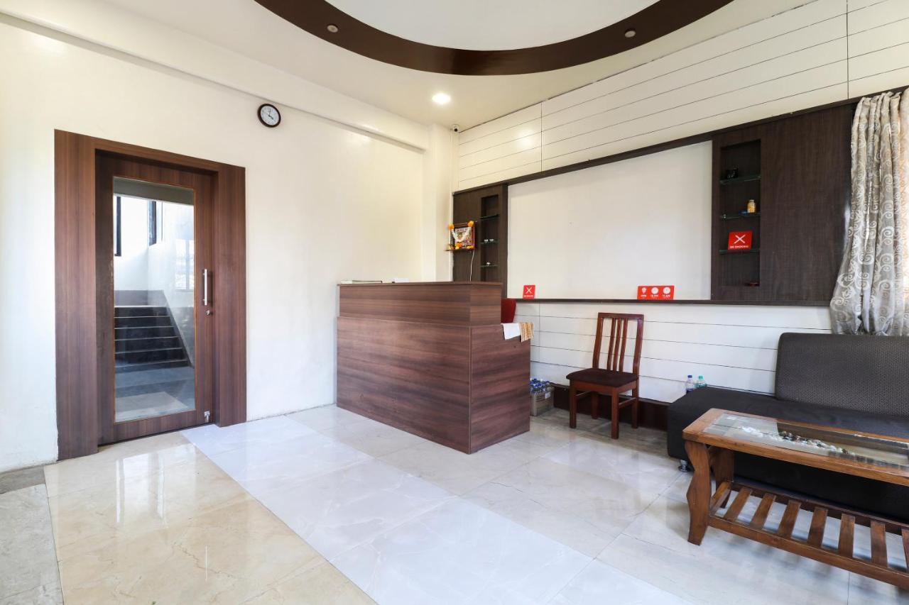 Oyo 10679 Hotel Nanashree Executive Vagholi Exteriör bild